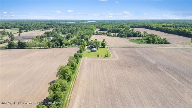 4485 Long Highway, Eaton Rapids, MI 48827