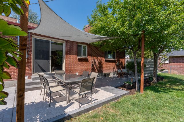 5471 S KNOLLCREST ST, Murray, UT 84107