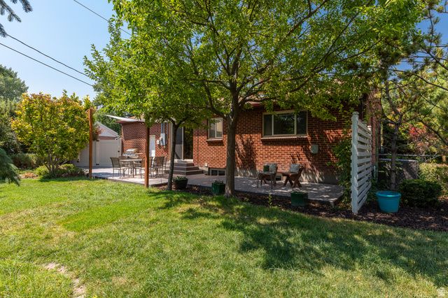 5471 S KNOLLCREST ST, Murray, UT 84107