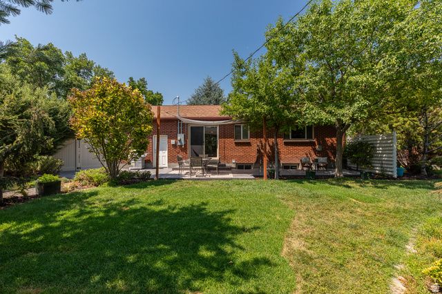 5471 S KNOLLCREST ST, Murray, UT 84107