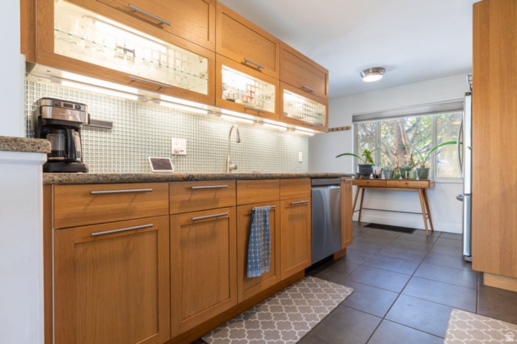 5471 S KNOLLCREST ST, Murray, UT 84107 — photo 5