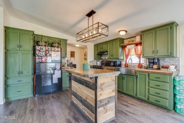 104 Bacon Road, Rogersville, TN 37857