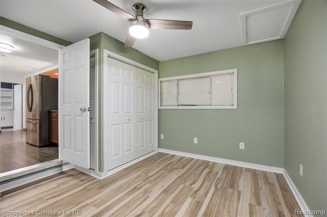 32660 Saint Vincent Avenue, Warren, MI 48092