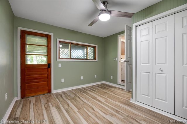 32660 Saint Vincent Avenue, Warren, MI 48092