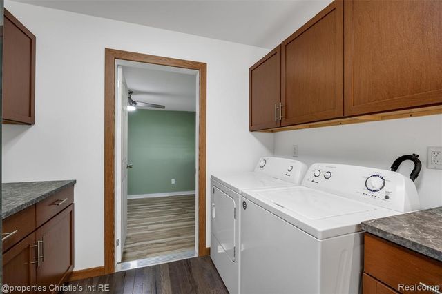 32660 Saint Vincent Avenue, Warren, MI 48092