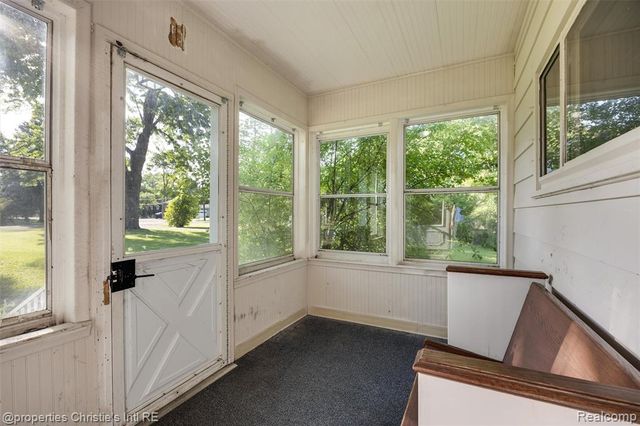 32660 Saint Vincent Avenue, Warren, MI 48092