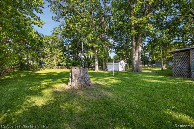 32660 Saint Vincent Avenue, Warren, MI 48092
