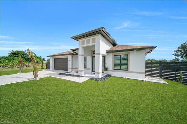362 Pecan AVE, Lehigh Acres, FL 33974