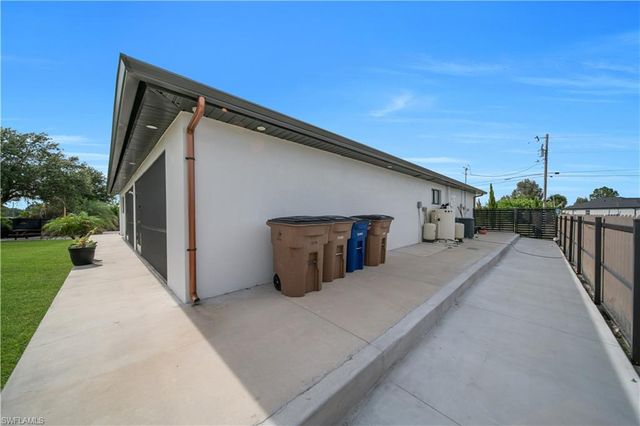 362 Pecan AVE, Lehigh Acres, FL 33974