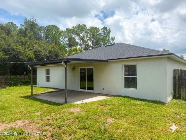 711 Avalon Street SE, Palm Bay, FL 32909