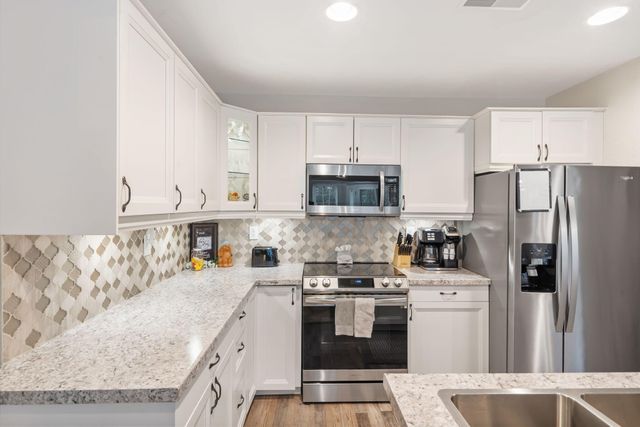 707 Rocky Shore Terrace 7, Kimberling City, MO 65686