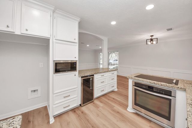 515 Lorie Lane, Seabrook, TX 77586