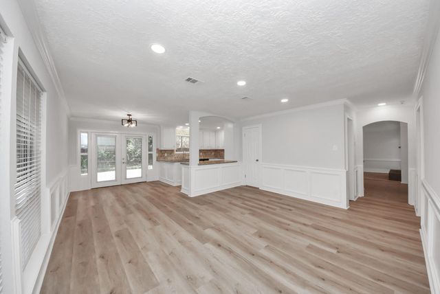 515 Lorie Lane, Seabrook, TX 77586