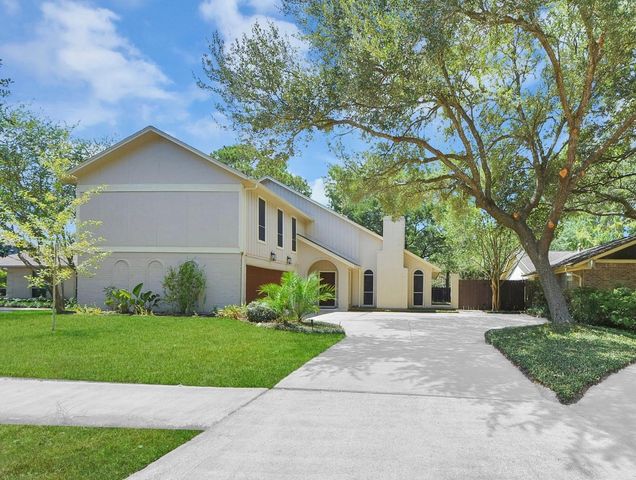 515 Lorie Lane, Seabrook, TX 77586