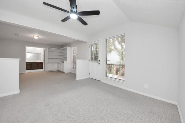 515 Lorie Lane, Seabrook, TX 77586
