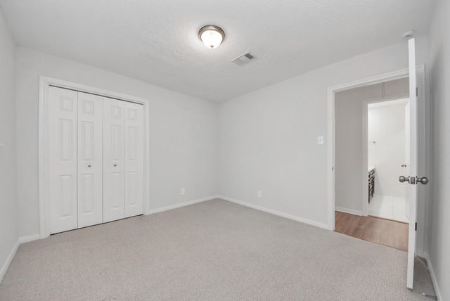 515 Lorie Lane, Seabrook, TX 77586