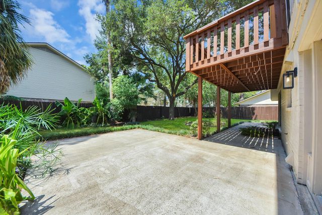 515 Lorie Lane, Seabrook, TX 77586