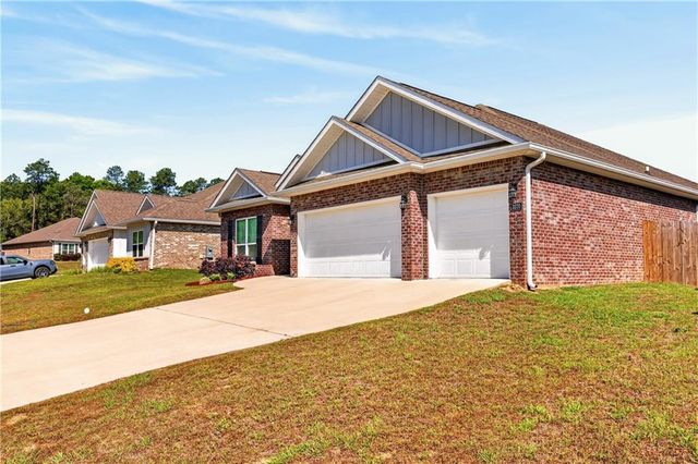 3370 Woodlands Drive, Saraland, AL 36571