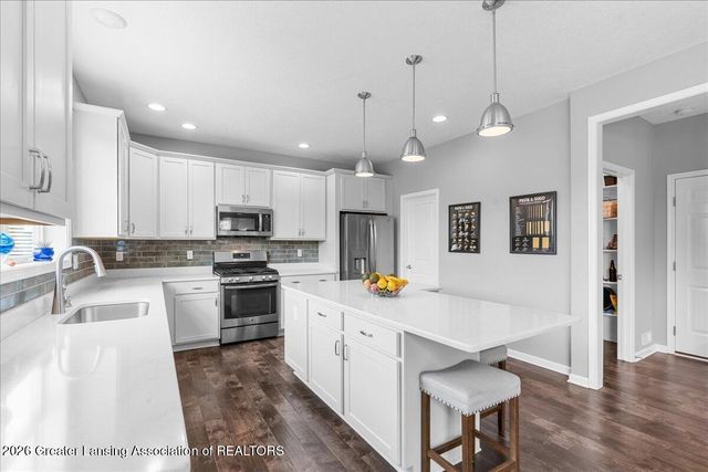 11760 Claridge Drive, Dewitt, MI 48820