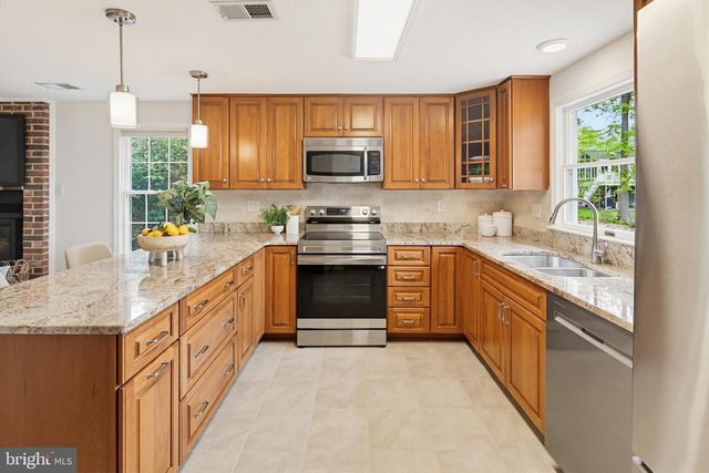 6267 DAWN DAY DR, Columbia, MD 21045