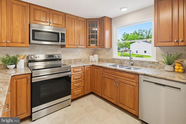 6267 DAWN DAY DR, Columbia, MD 21045