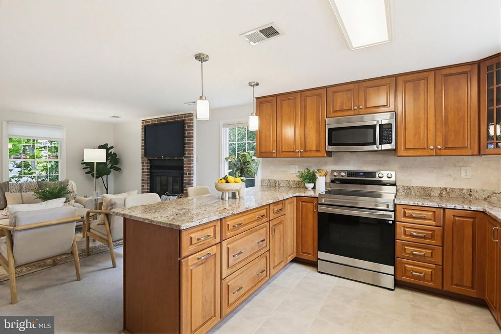 Image 14 of property listing at 6267 DAWN DAY DR, Columbia, MD 21045