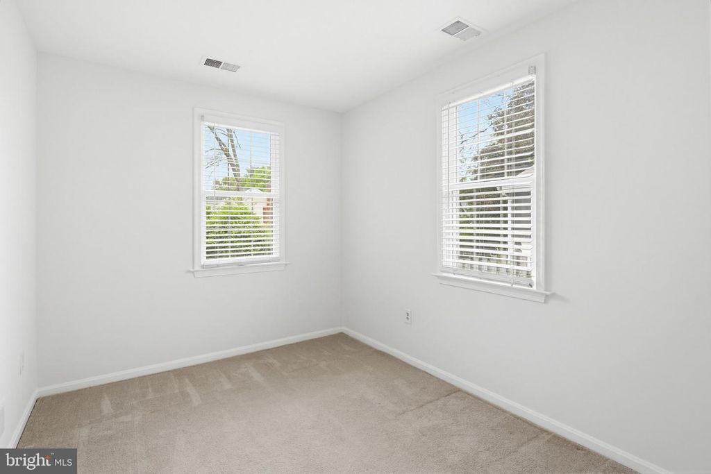 Image 25 of property listing at 6267 DAWN DAY DR, Columbia, MD 21045