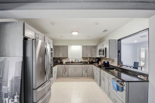 8 S SHELL ROAD, Debary, FL 32713