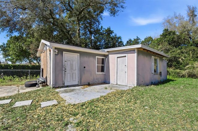 8 S SHELL ROAD, Debary, FL 32713