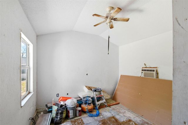 8 S SHELL ROAD, Debary, FL 32713