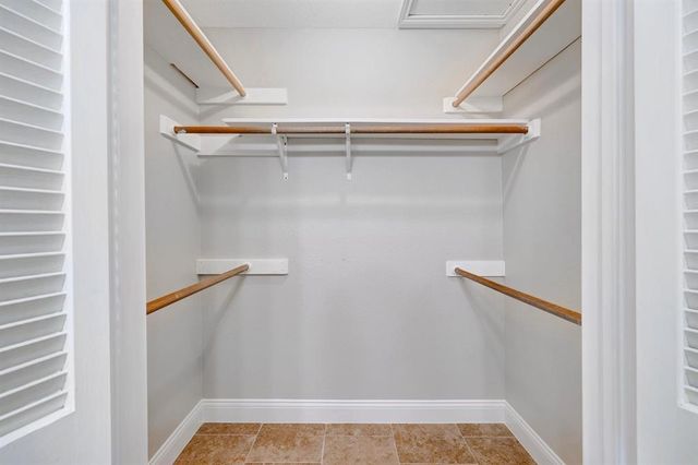 7211 Lakewood DR G124, Austin, TX 78750