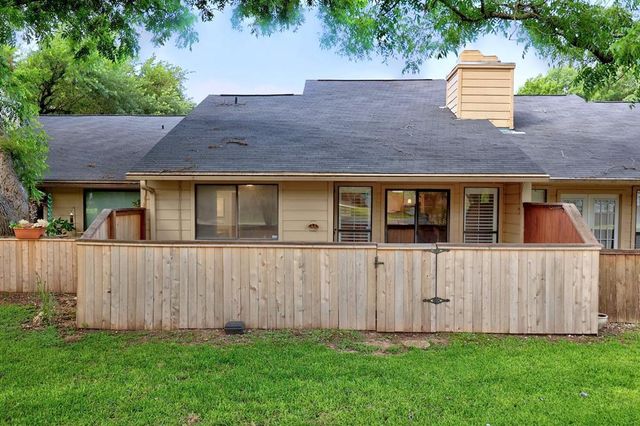 7211 Lakewood DR G124, Austin, TX 78750