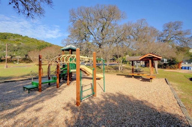 7211 Lakewood DR G124, Austin, TX 78750
