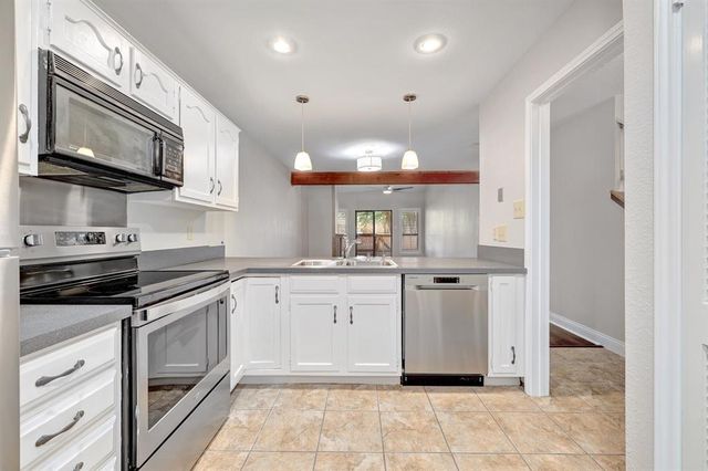 7211 Lakewood DR G124, Austin, TX 78750