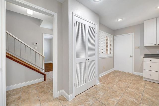 7211 Lakewood DR G124, Austin, TX 78750