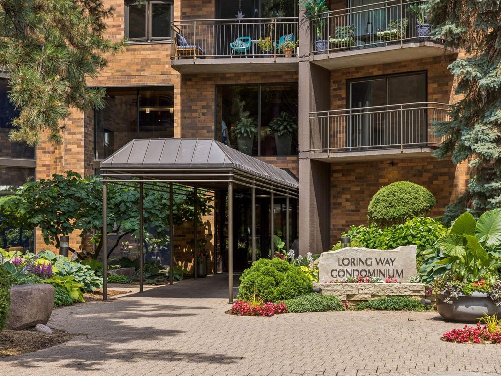 210 W Grant Street 107, Minneapolis, MN 55403 — photo 2