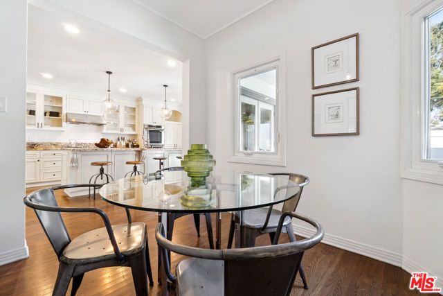 956 S Longwood Avenue, Los Angeles, CA 90019