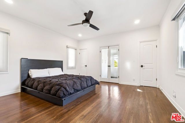 956 S Longwood Avenue, Los Angeles, CA 90019