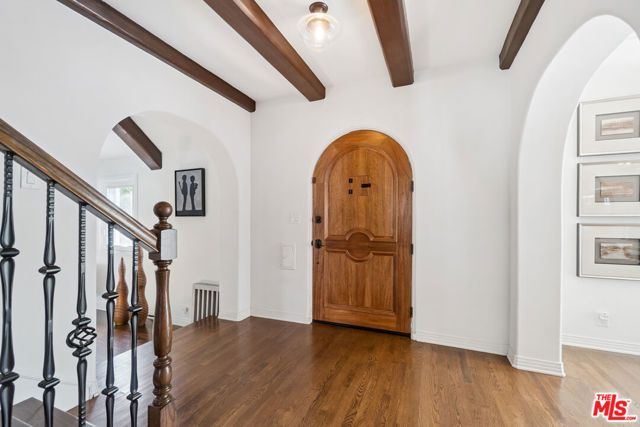 956 S Longwood Avenue, Los Angeles, CA 90019