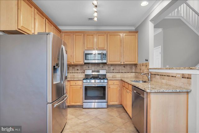 146 CHANCELLOR DR, Woodbury, NJ 08096
