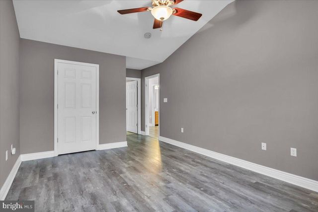 146 CHANCELLOR DR, Woodbury, NJ 08096
