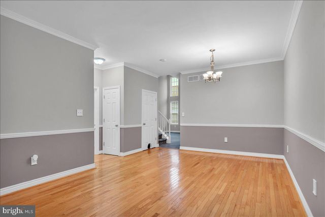 146 CHANCELLOR DR, Woodbury, NJ 08096