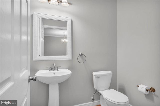 146 CHANCELLOR DR, Woodbury, NJ 08096