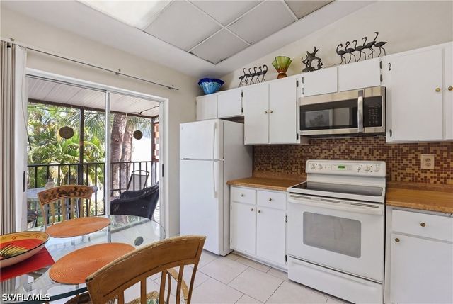 4050 Ice Castle WAY 2812, Naples, FL 34112