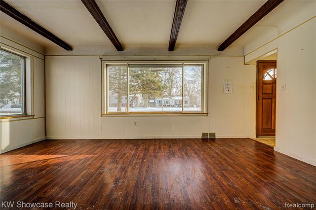 19443 Weyher Street, Livonia, MI 48152