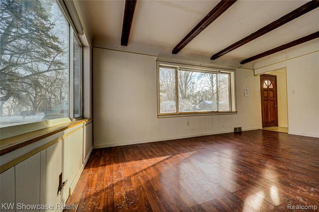 19443 Weyher Street, Livonia, MI 48152