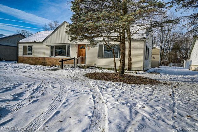 19443 Weyher Street, Livonia, MI 48152