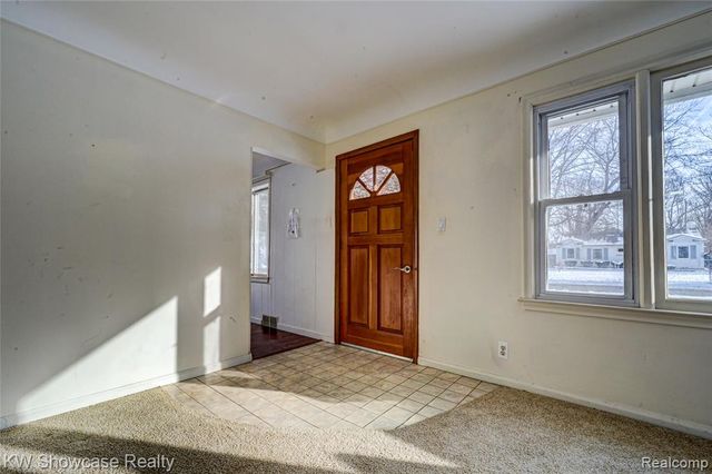 19443 Weyher Street, Livonia, MI 48152