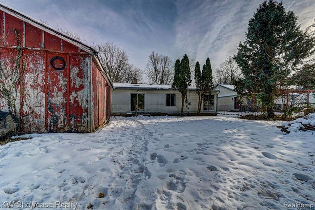 19443 Weyher Street, Livonia, MI 48152