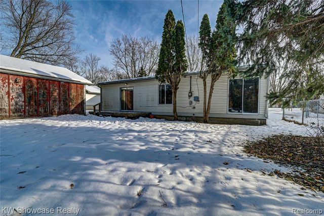 19443 Weyher Street, Livonia, MI 48152